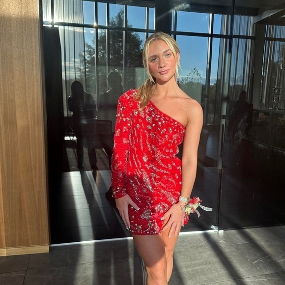 Dundas x Revolve Jett Sequin Embellished One-Shoulder Mini Dress in Red, Small - Picture 5 of 16